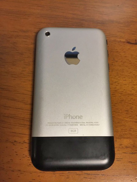 初代iPhoneをebayにて落札しました