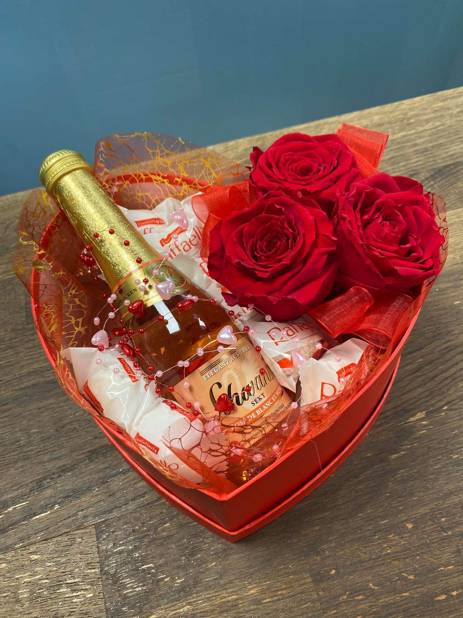 Uinuvate roosidega kingitus