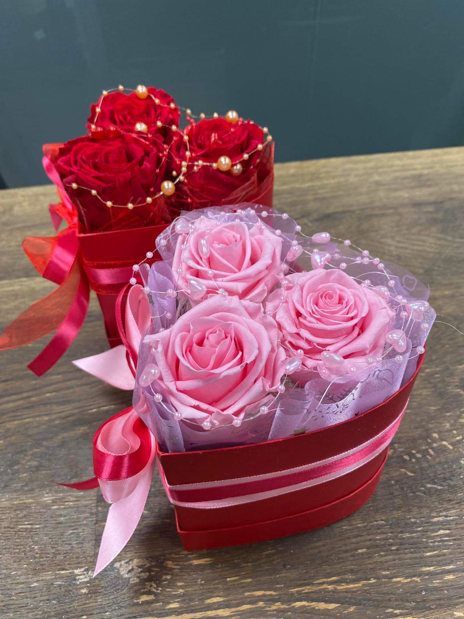 Uinuvad roosid karbis