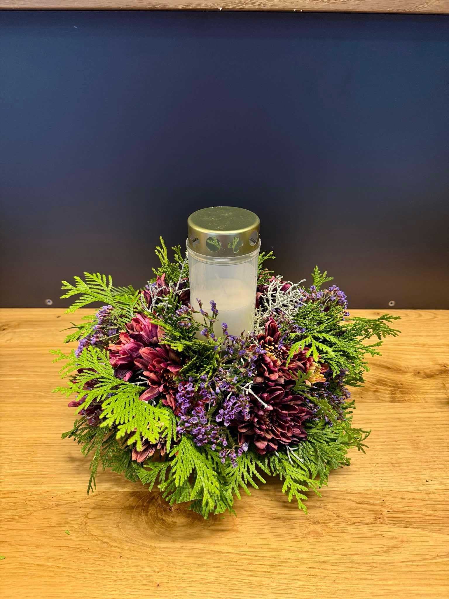 Lilleseade küünlaga hingedepäevaks