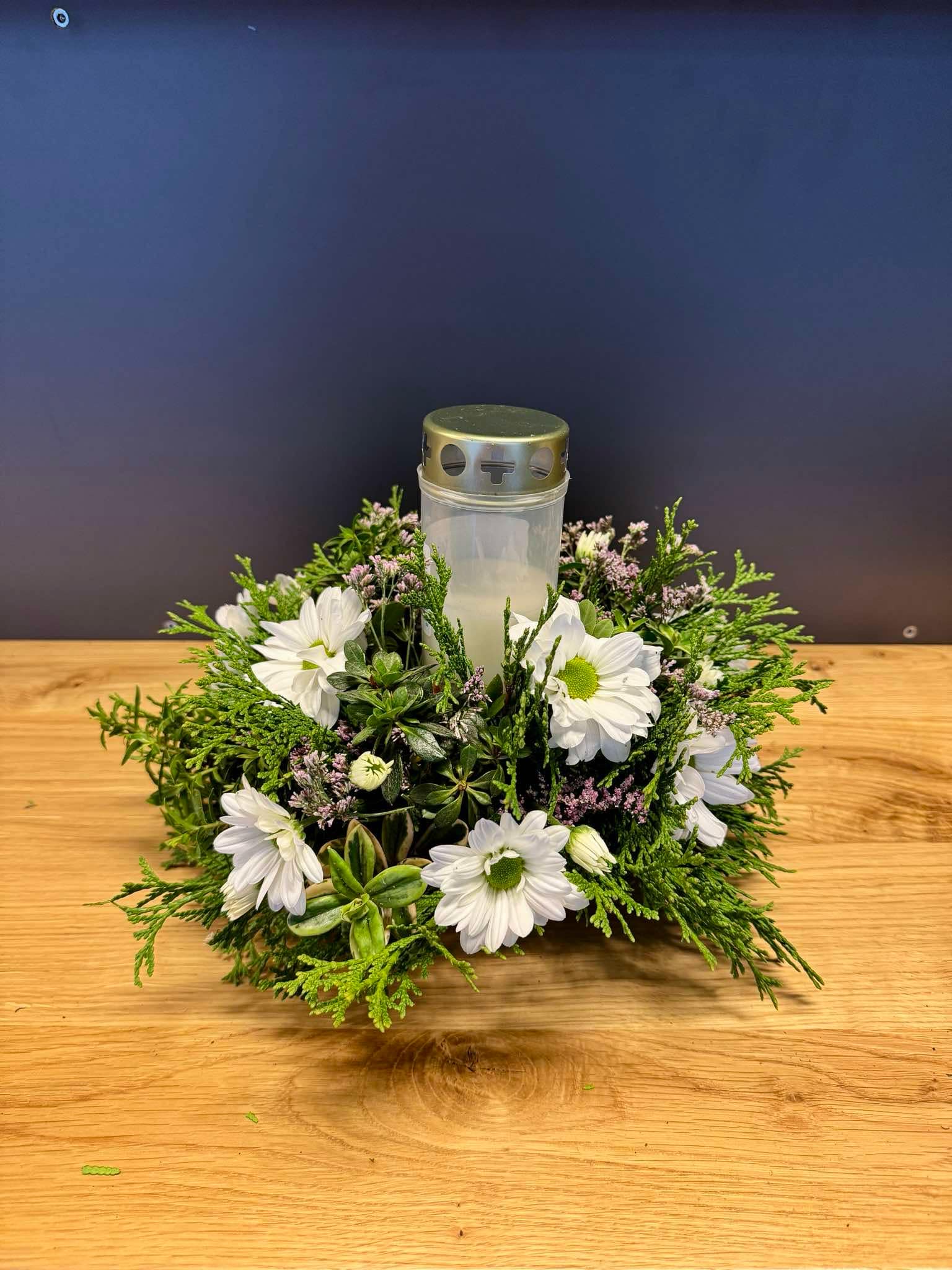 Lilleseade küünlaga hingedepäevaks