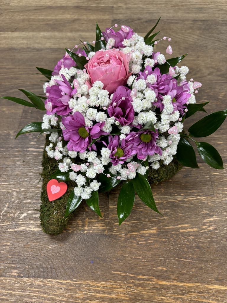 Südamekujuline lilleseade