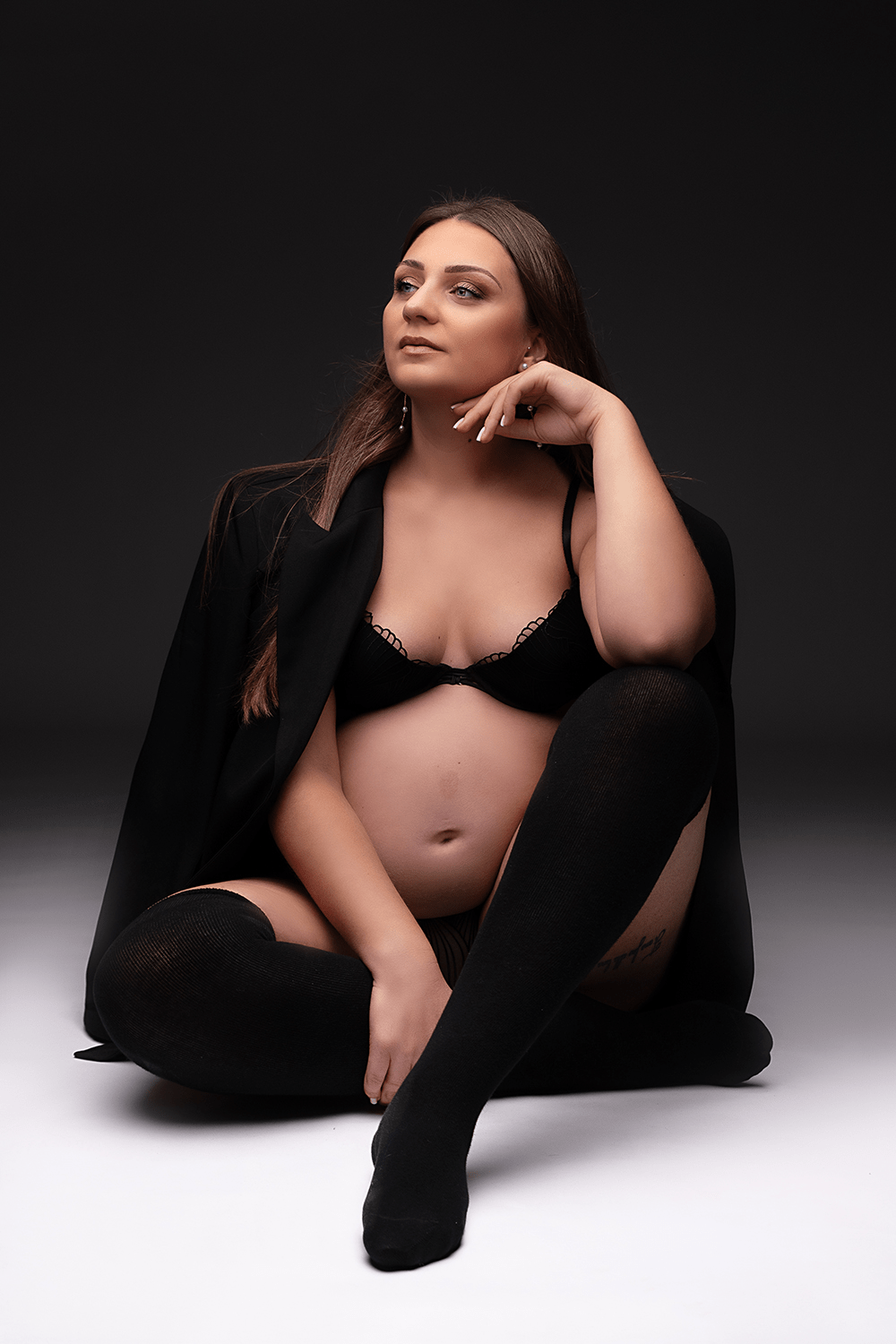 Femme Enceinte En Seance Photo Chez Lily Photographe Gap 05 Hautes Alpes Spécialiste Naissance Bébé Famille et Grossesse