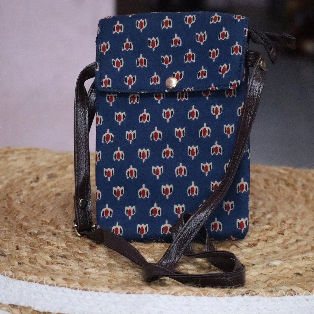 Mobile cross body bag