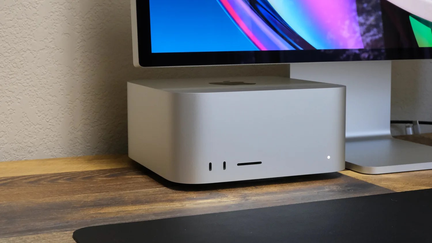 My new M1 Max Studio is a real workhorse!