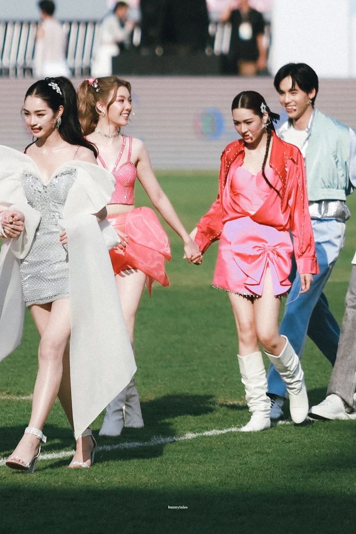 Ch3 Anniversary Lingorm Pics - Best Light Photos in High Resolution