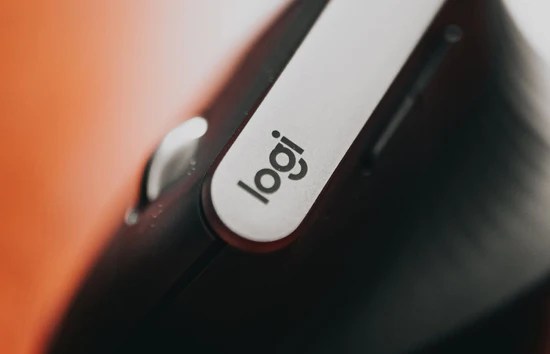 The Kozmophone Is A Holographic, Bluetooth Turntable The Kozmophone Is A Holographic, Bluetooth Turntable