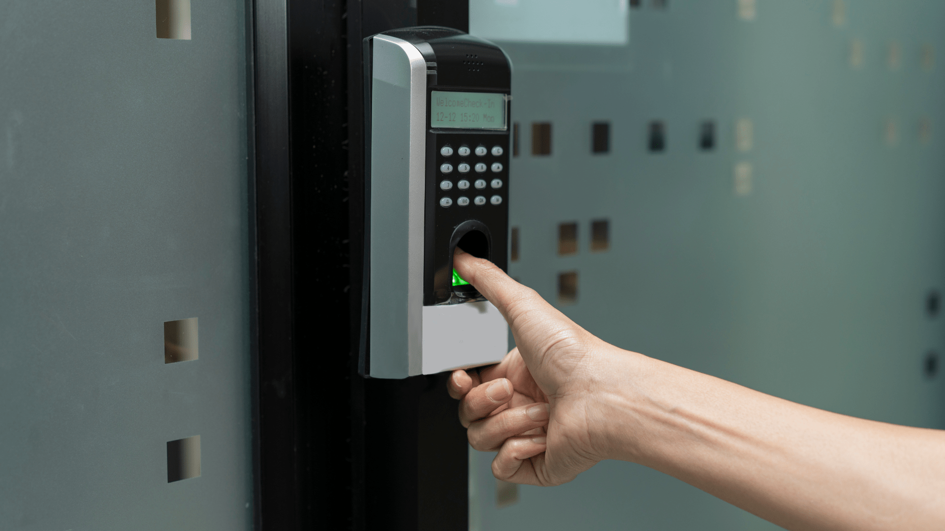 How Multi-Factor Authentication Enhances Physical Security Systems