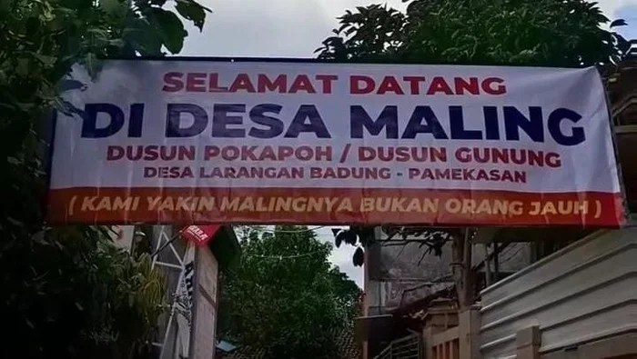 Contoh baliho yang ada di Pamekasan. Sumber foto: www.detik.com