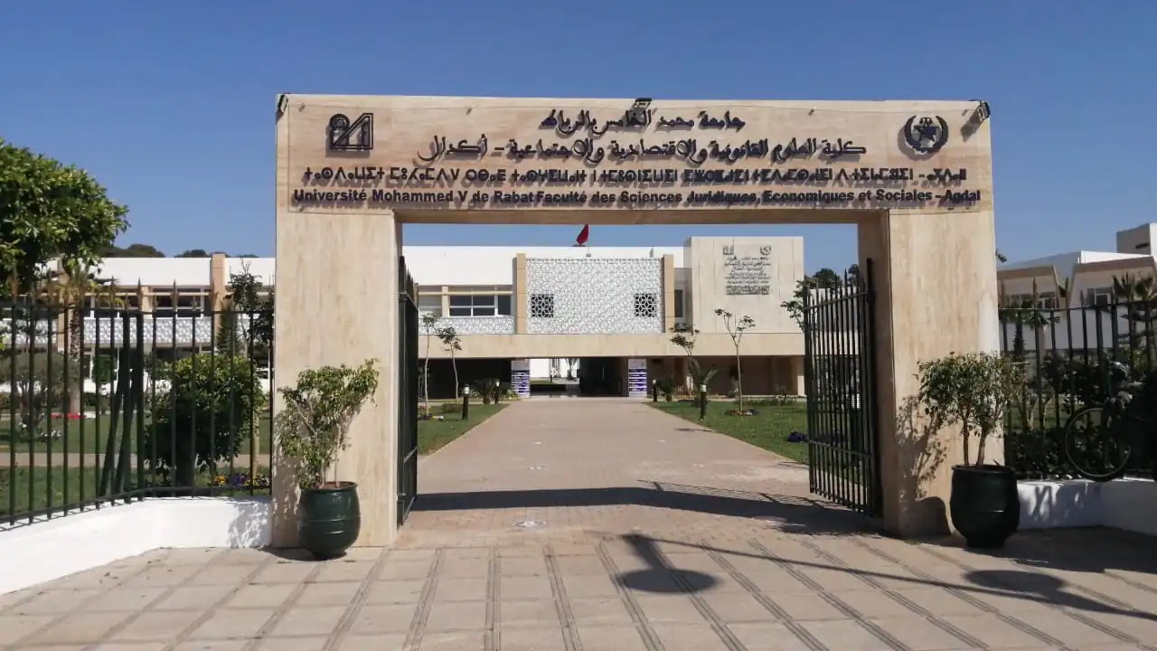 بيان توضيحي من كلية الحقوق أكدال بشأن ما راج حول إلغاء مناقشة أطروحة دكتوراه