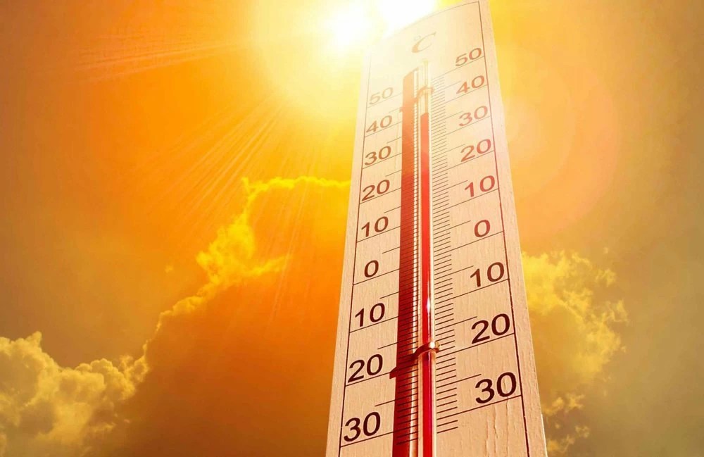 موجة حر تضرب عدداً من مناطق المغرب ودرجات الحرارة تصل إلى 42 درجة