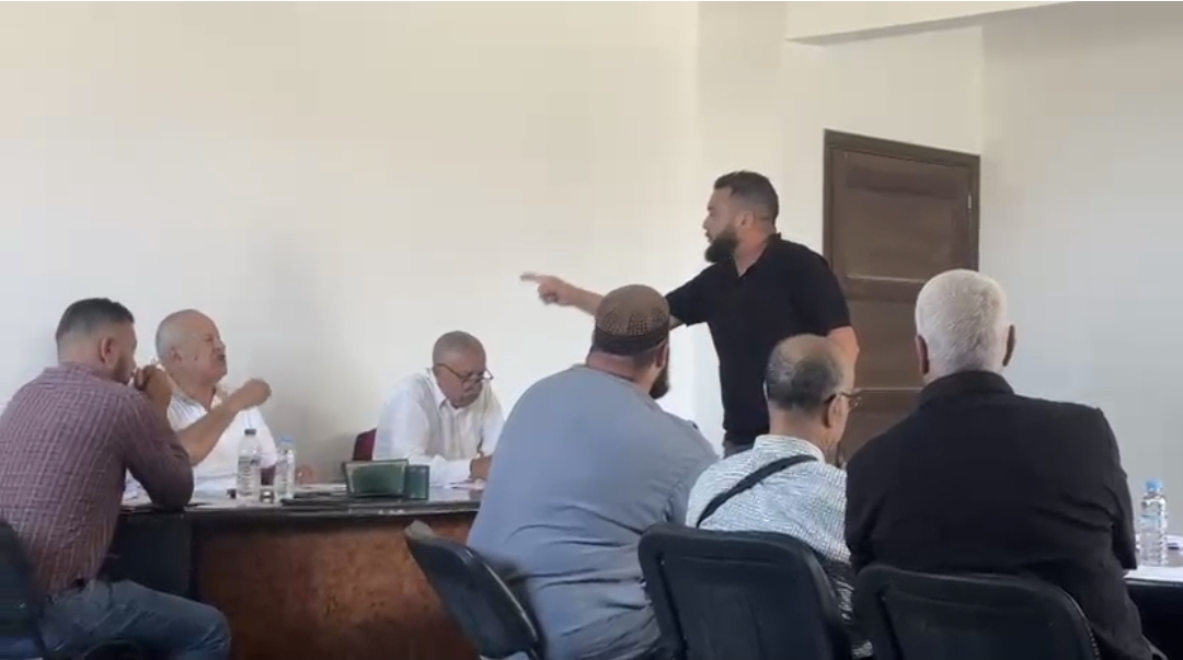 إعزانن.. توتر داخل المجلس بعد رفض نقطة نظام للمعارضة مرتبطة بميزانية الجماعة+فيديو