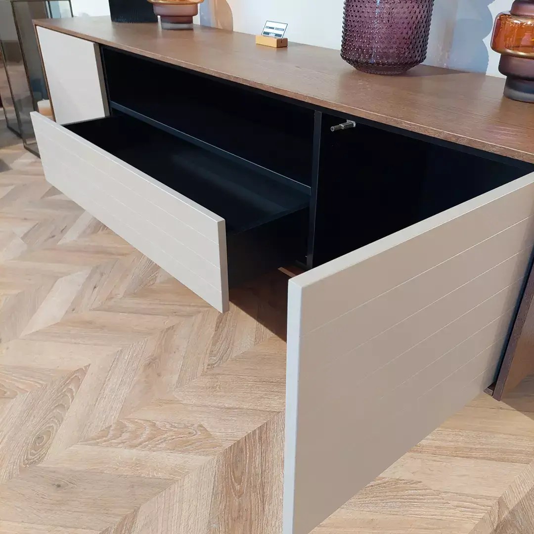 OUTLET Szafka rtv 184 kaszmir Slim