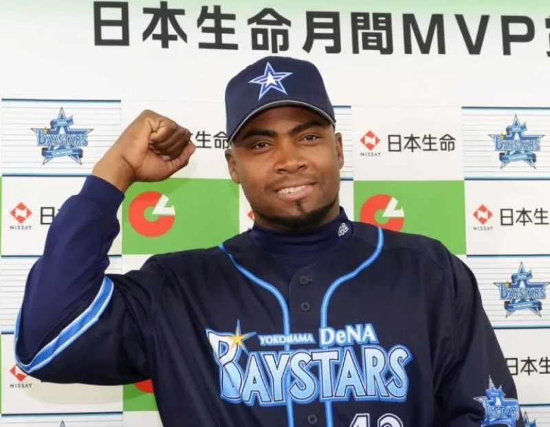 Tony Blanco pegó 181 jonrones en Japón.