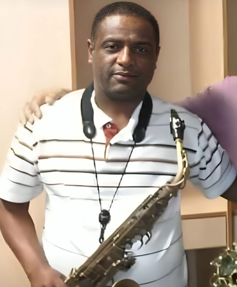 Luis Emilio Solis Encarnación, saxofonista de Rubby Pérez, víctima de la tragedia de Jet Set.