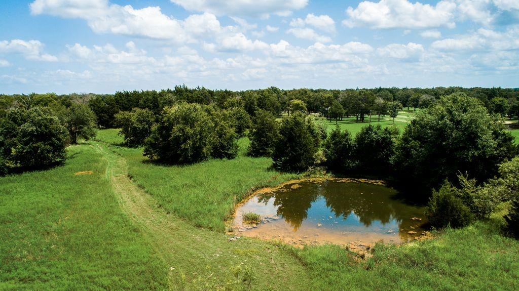 Озеро угрим находится в лесу недалеко от села угрим белгородского района. 2230 County Road 2320 Streetman Tx 75859 Har Com