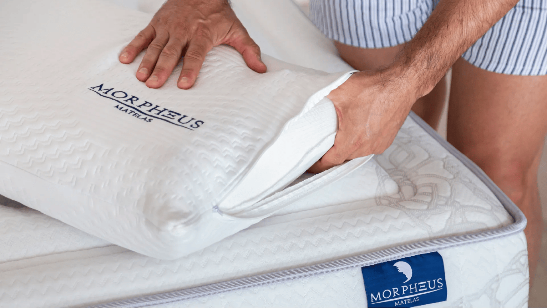 Oreiller Morpheus déhoussable : housse ouverte, lavable en machine