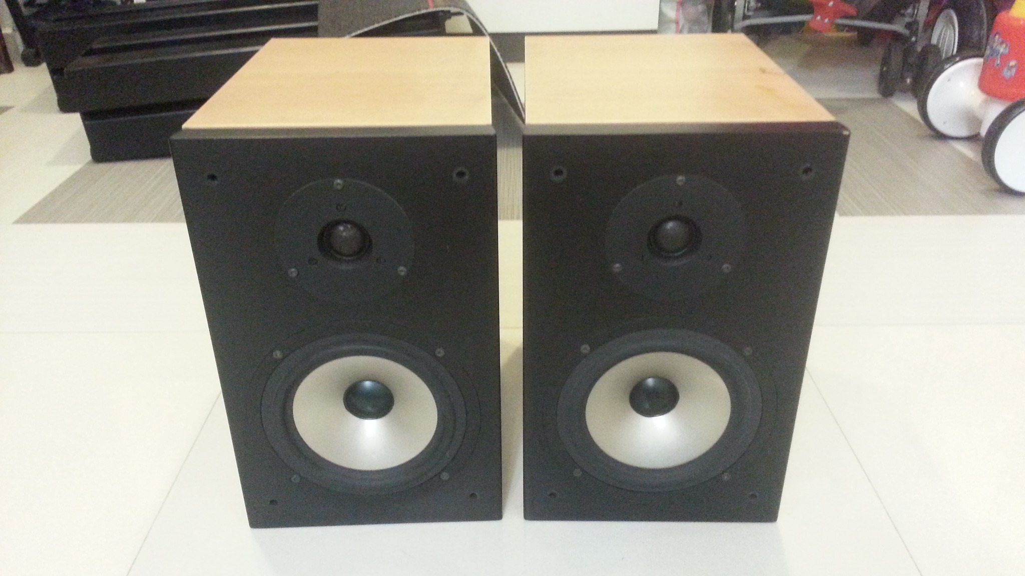 スピーカー・ウーファー KEF Q9c & ALR JORDAN ENTRY 2M ALR Jordon Entry 2M BookShelf Speaker – **Rare** (SOLD) | E-Storz