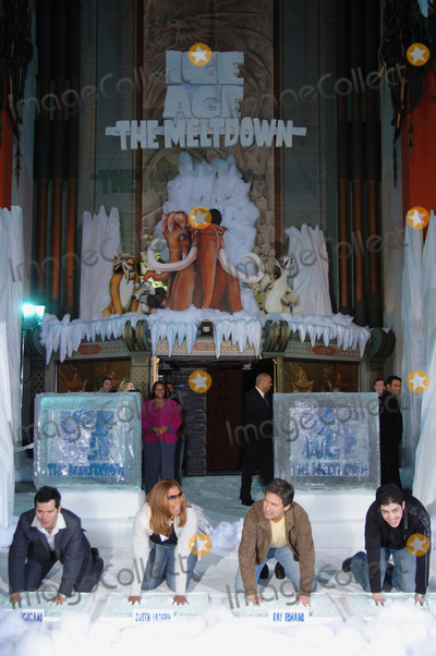 Voiced by queen latifah and 3 others. Photos And Pictures Actors John Leguizamo Left Queen Latifah Ray Romano Josh Peck At The World Premiere Of Their New Movie Ice Age The Meltdown At The Grauman S Chinese Theatre