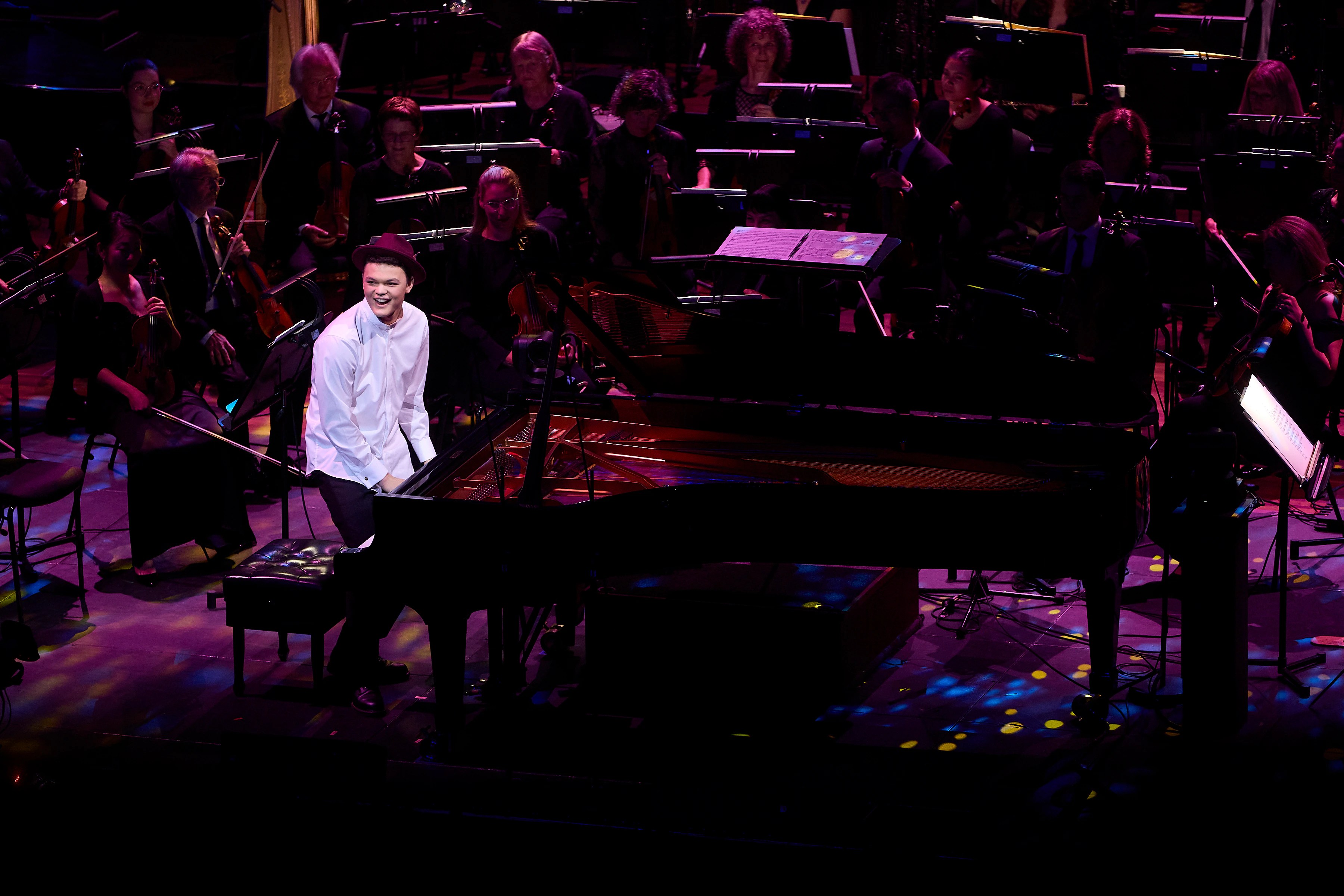 17-Year-Old CJ Jones Wows Audiences on The Piano: Bach, Queen, and Beyond! (2026)