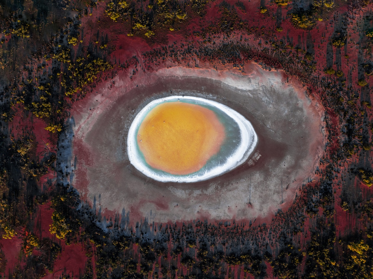 Hunting WA's Salt Lake 'Easter Eggs' from the Sky: Colourful Aerial Art Explored (2026)