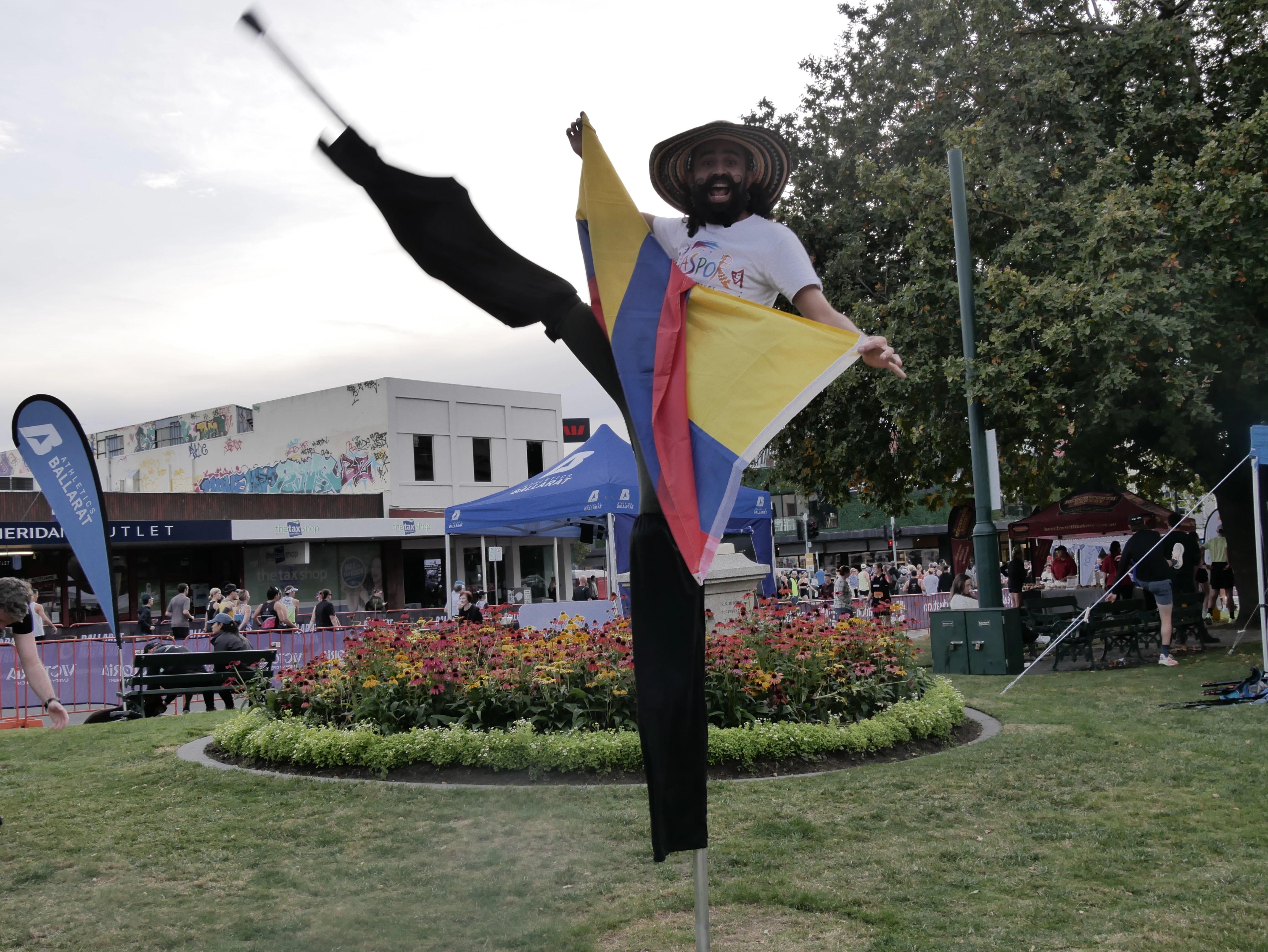 Man Runs Half-Marathon on Stilts, Expects Guinness World Record (2026)