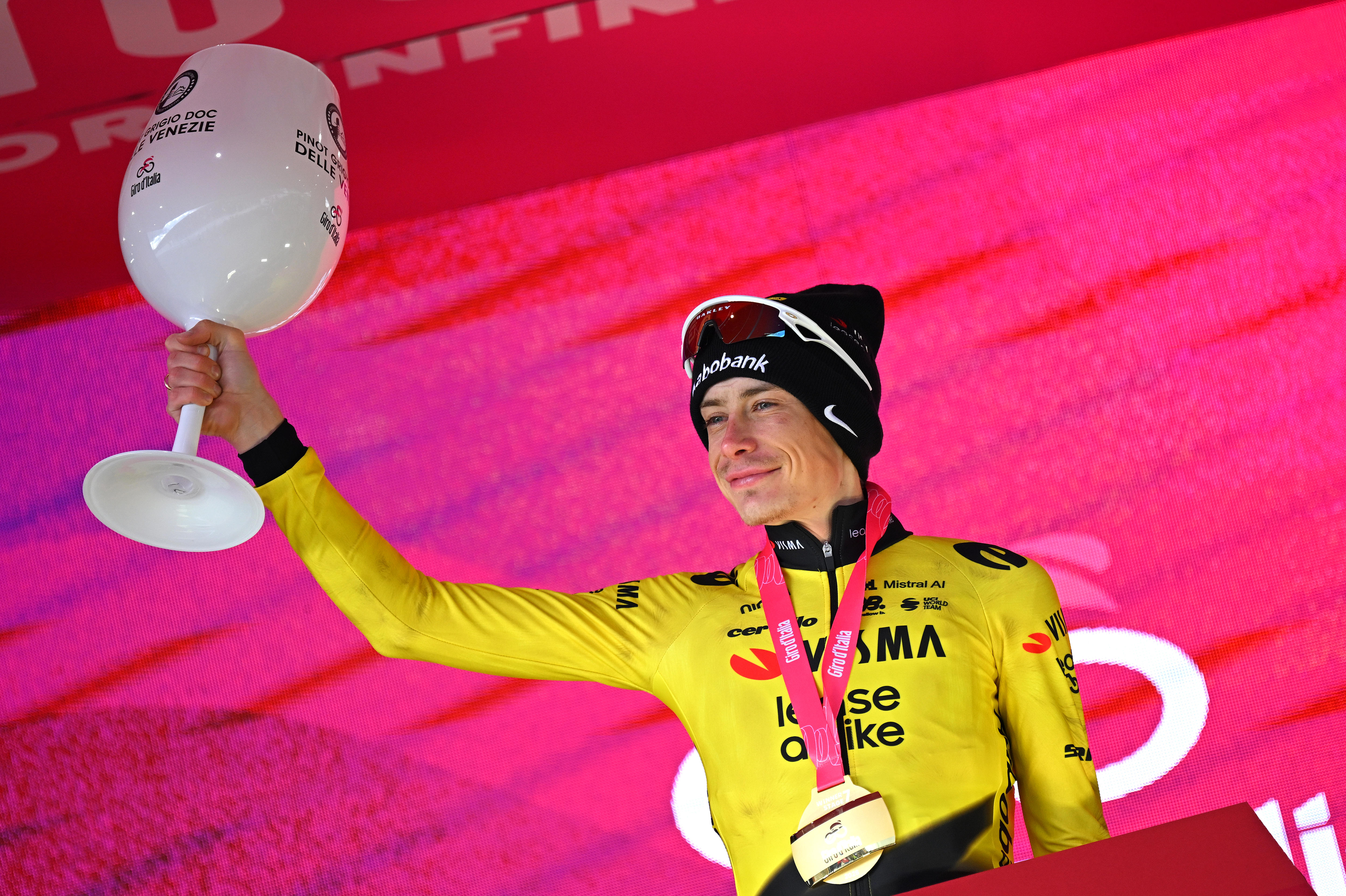 Jonas Vingegaard Dominates Blockhaus Climb | 2026 Giro d'Italia Stage 7 Highlights (2026)