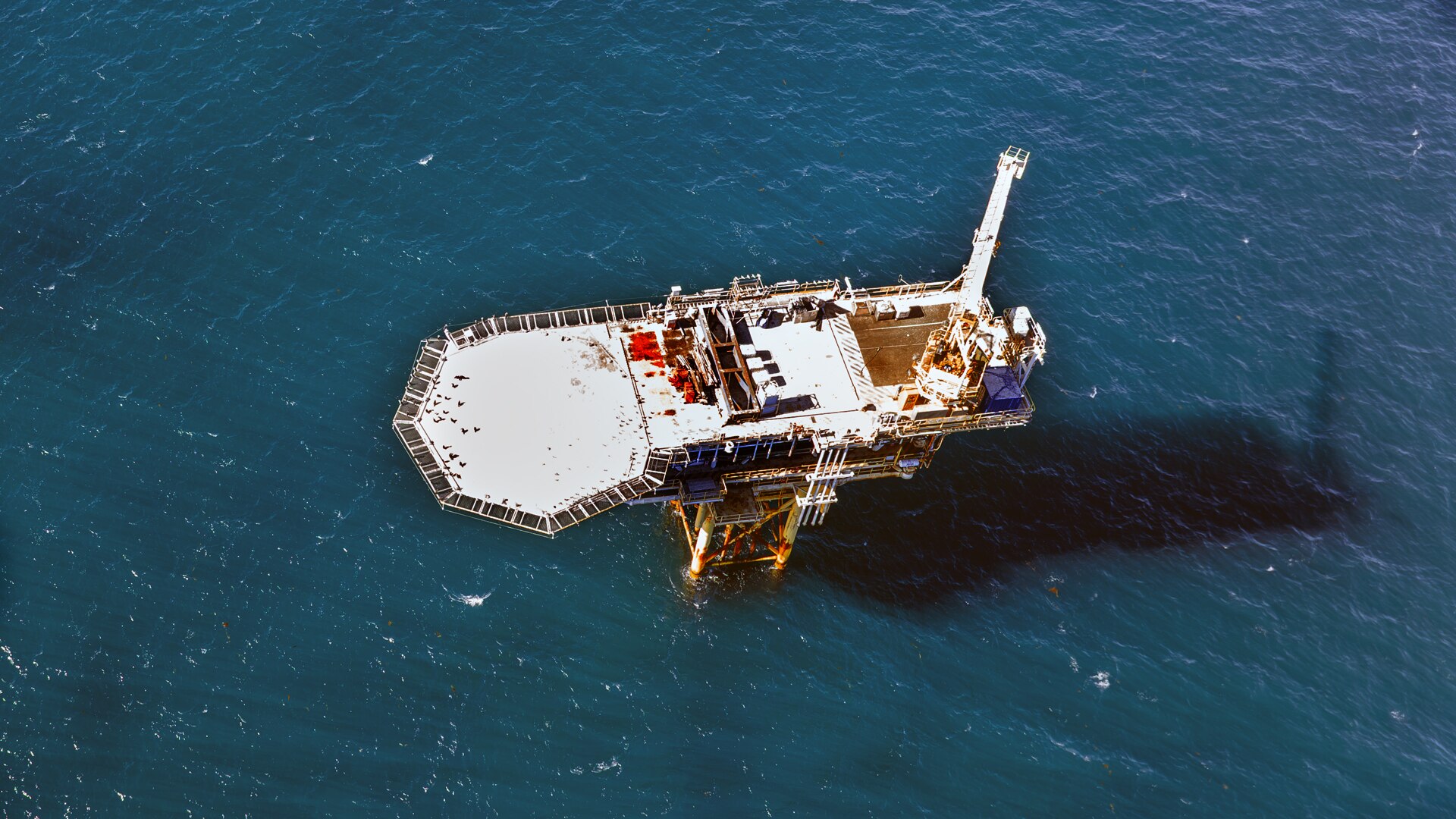 Abandoned Oil Rig: A Growing Safety Concern for Mariners (2026)