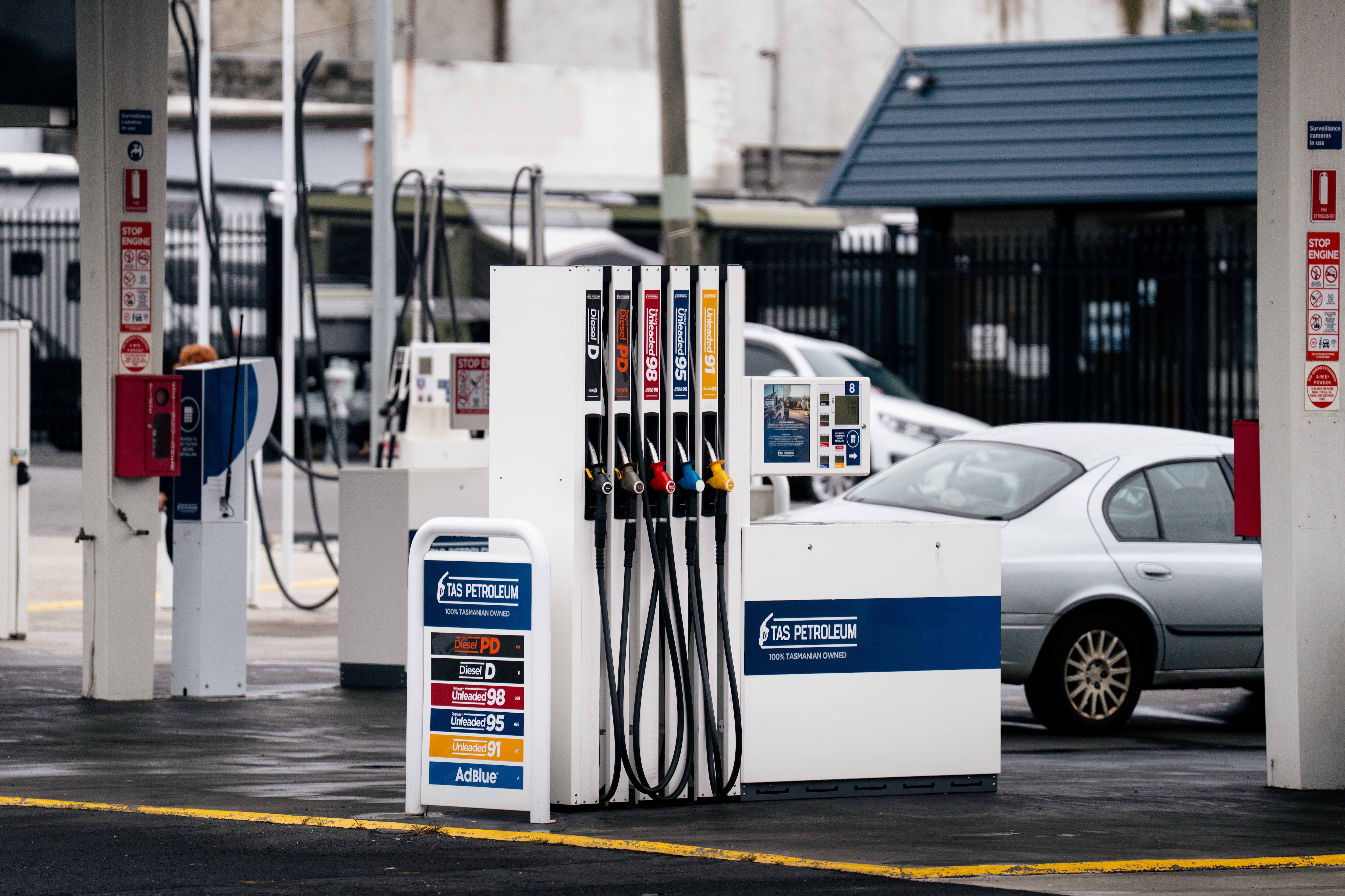 Fuel Crisis in Australia: Young People Struggle with Rising Costs (2026)