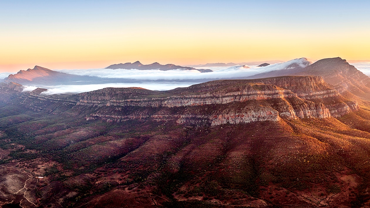 Luxury Outback Adventures: Exploring Andamooka & Parachilna’s Airstrips for Wealthy Travelers (2026)