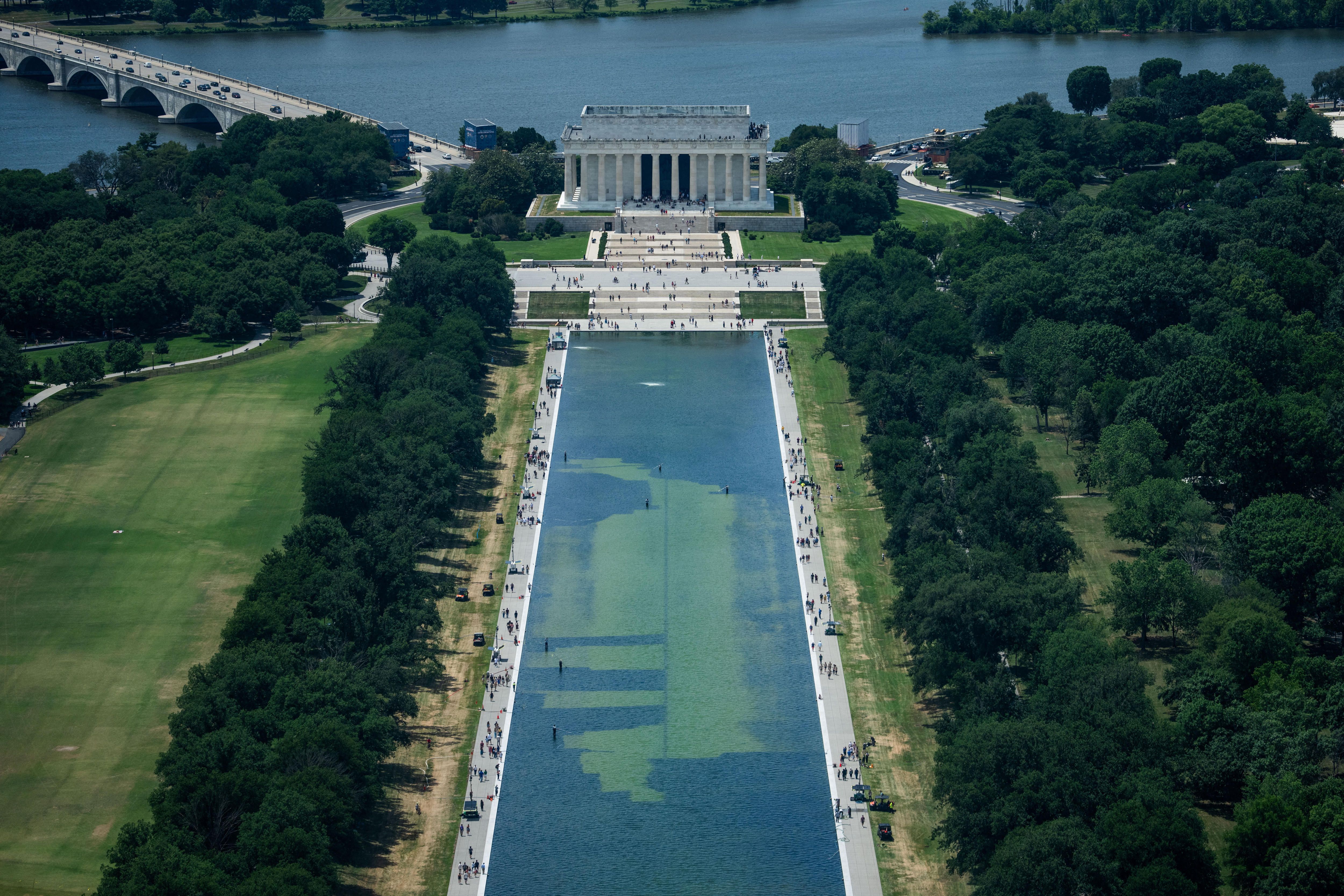 Trump's $20M Reflecting Pool Fiasco: Vandalism or Poor Planning? (2026)