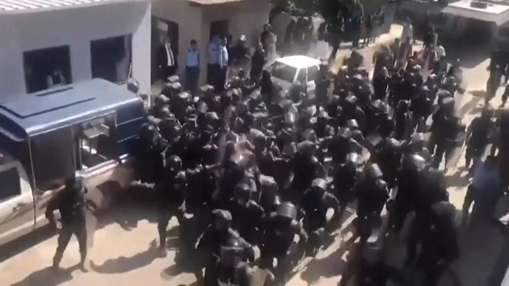 Why Was Former Pakistan Pm Imran Khan Arrested - Mountain Wallpaper Collection - Desktop Quality