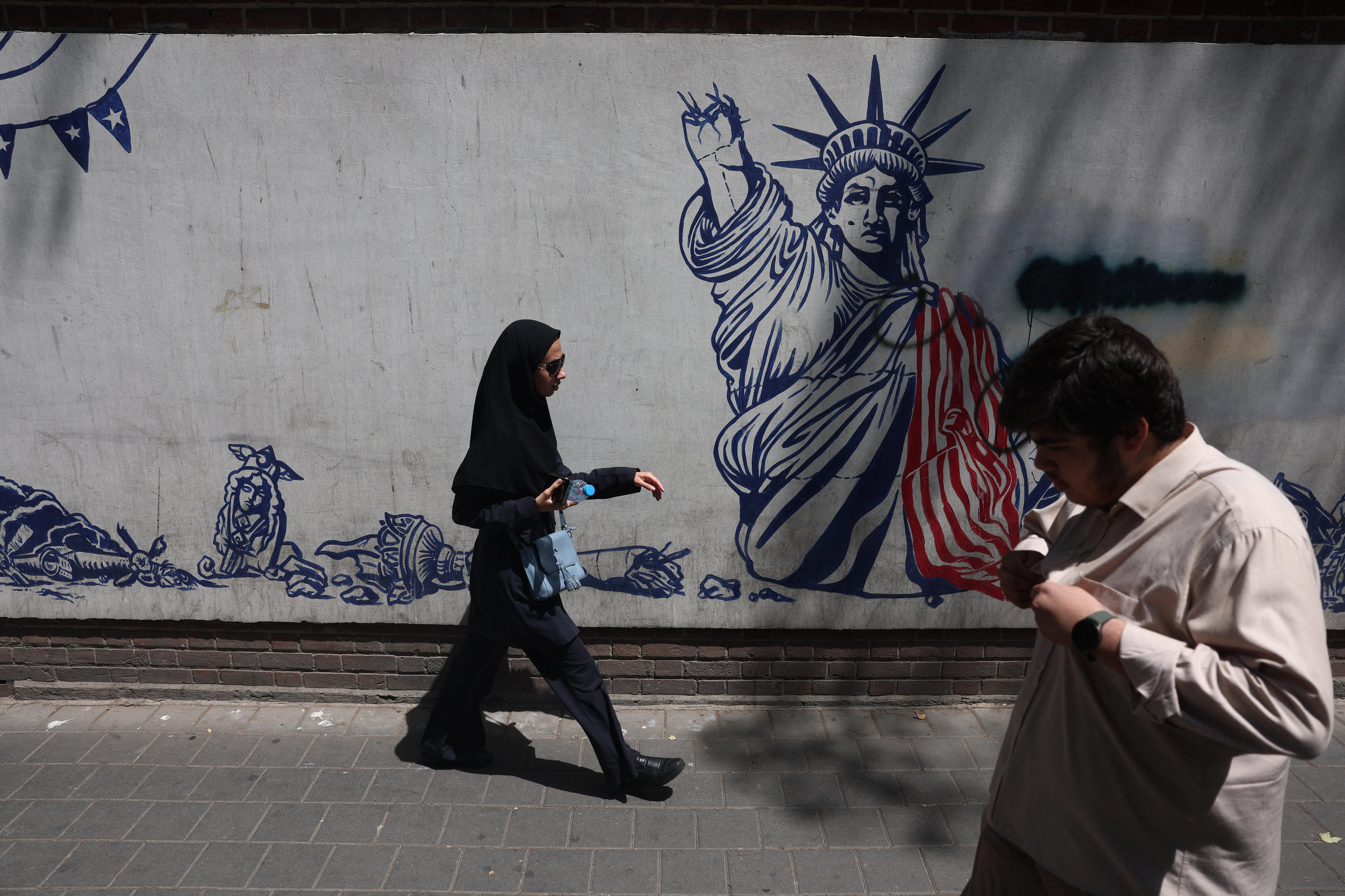 Breaking News: US-Iranian Citizen Dena Karari Freed After Nearly 2 Years in Iranian Detention (2026)