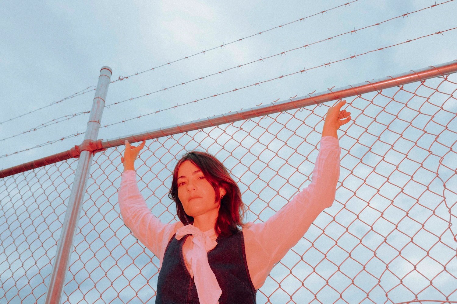 Rowena Wise Explores Non-Monogamy, Mental Health & Her New Album 'Bad Things Feel Good*' (2026)