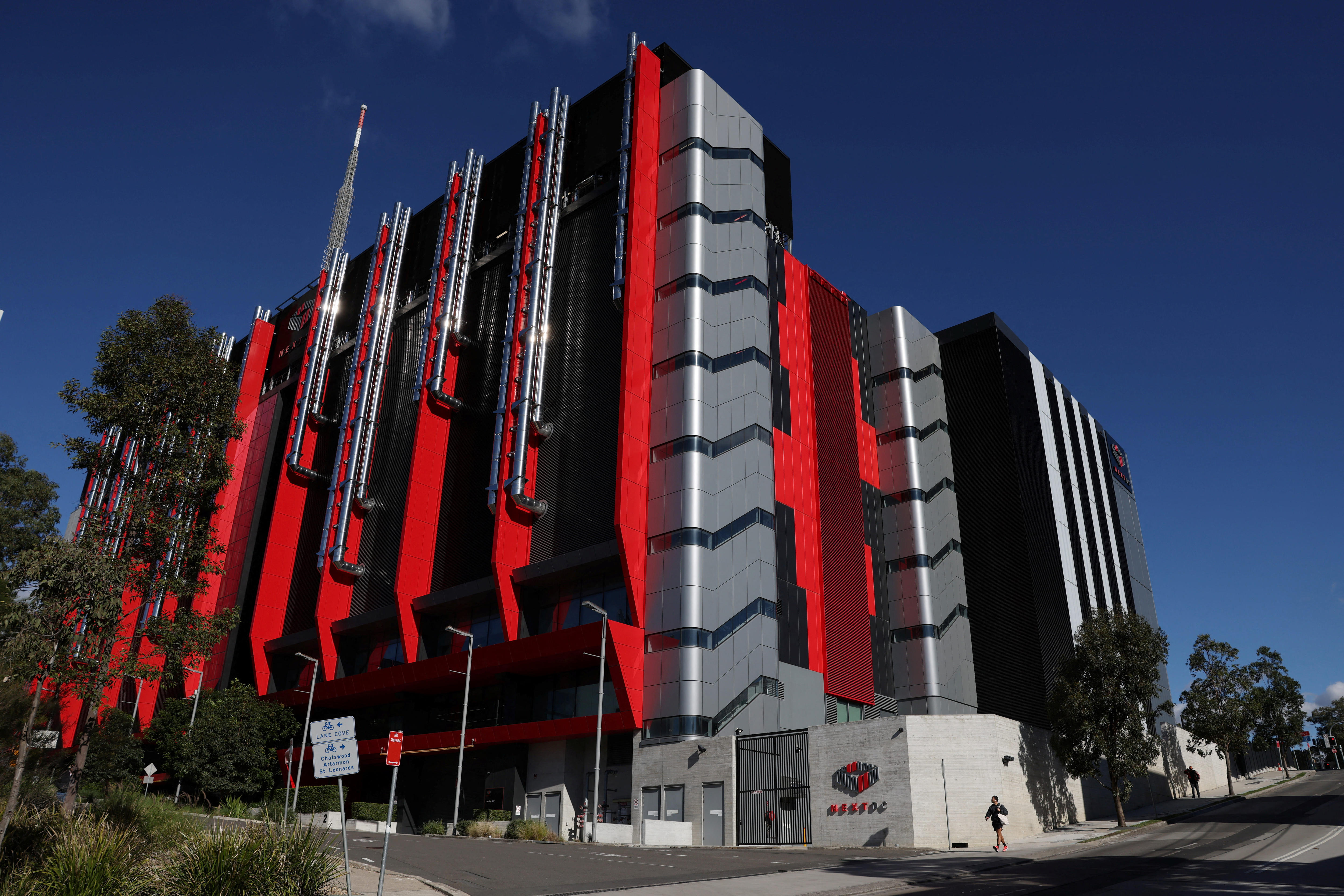 AI Data Centers in Australia: Job Claims vs. Environmental Impact Revealed! (2026)