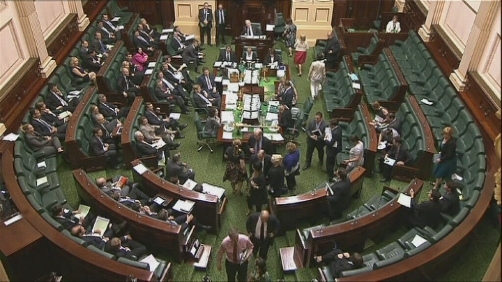 Opposition Mps Walk Out Of Parliament - Premium Nature Background Gallery - Desktop