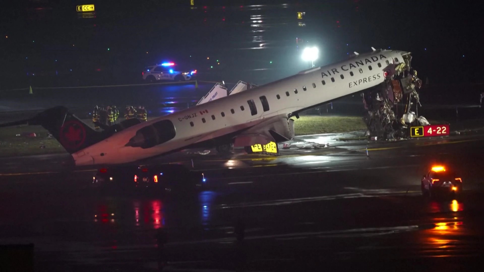 Air Canada Tragedy: What Went Wrong at LaGuardia Airport? (2026)