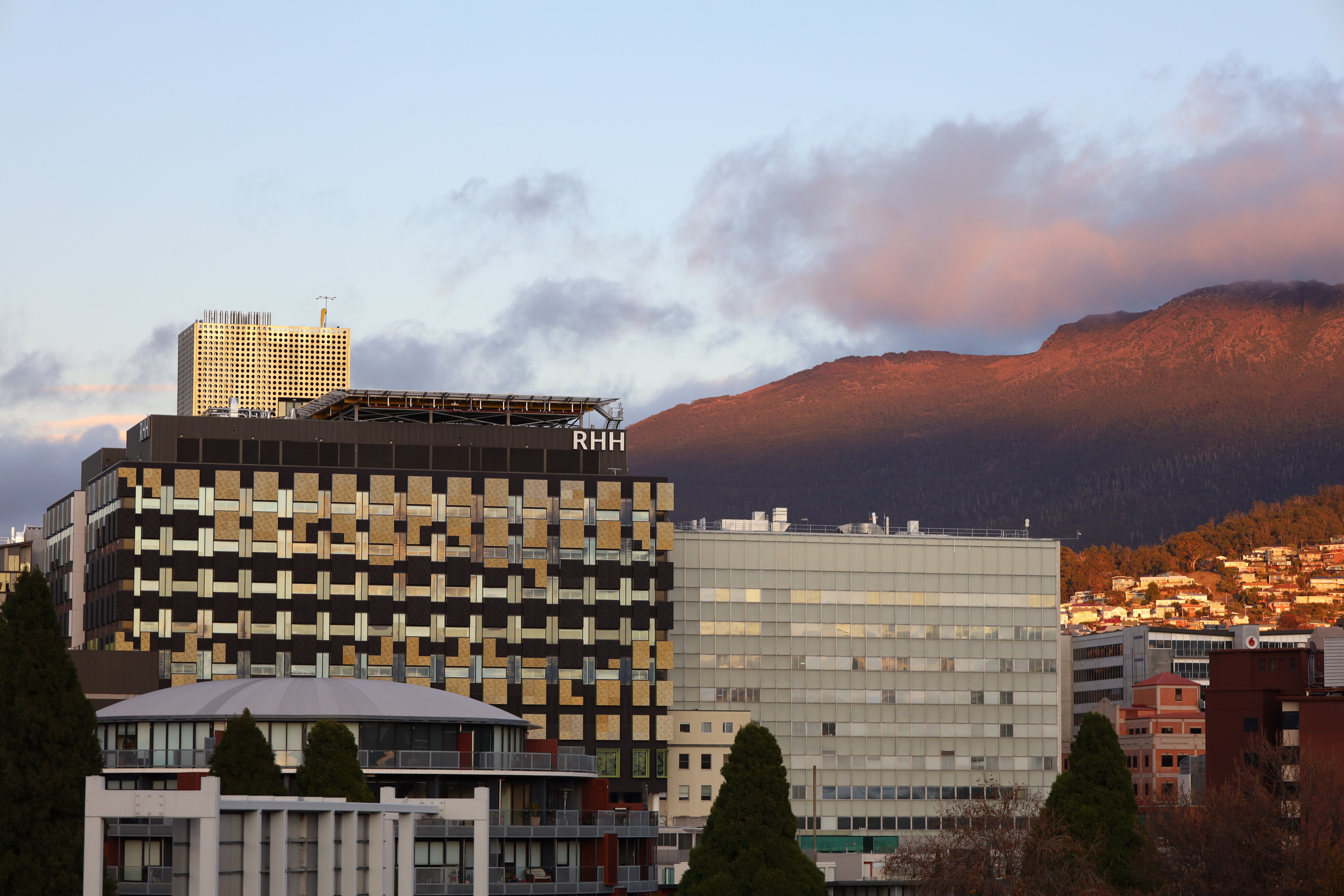 Tasmanian Doctor's Death Sparks Calls for Health Department to Review Fatigue Policy (2026)