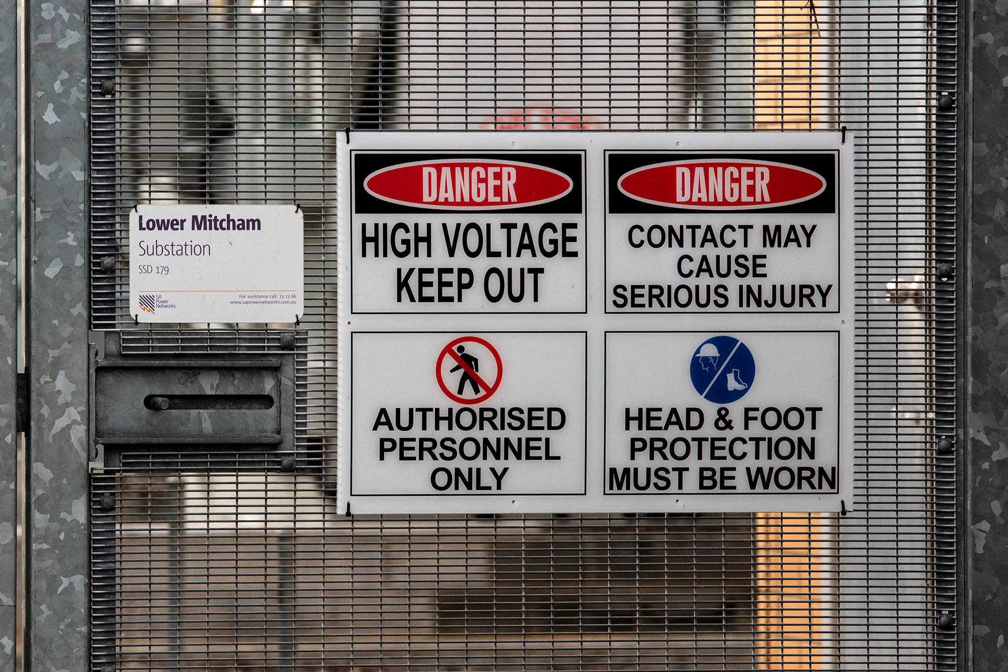 South Australians urged to consider occasional power outages to curb costs (2026)