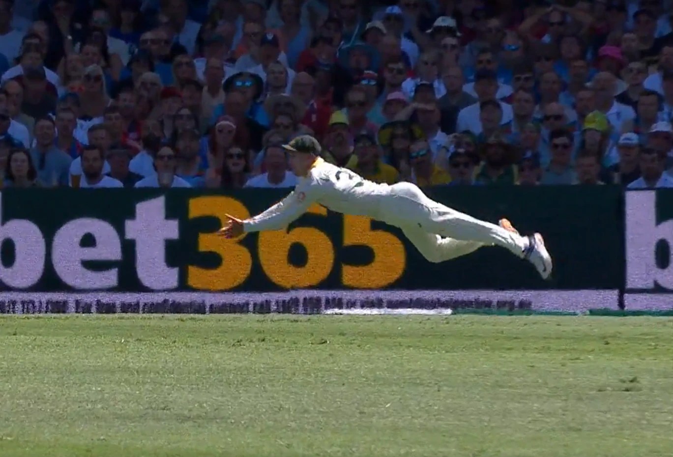 Ashes 2025: Marnus Labuschagne's Stunning Catch Ends England's Innings at Gabba! (2026)