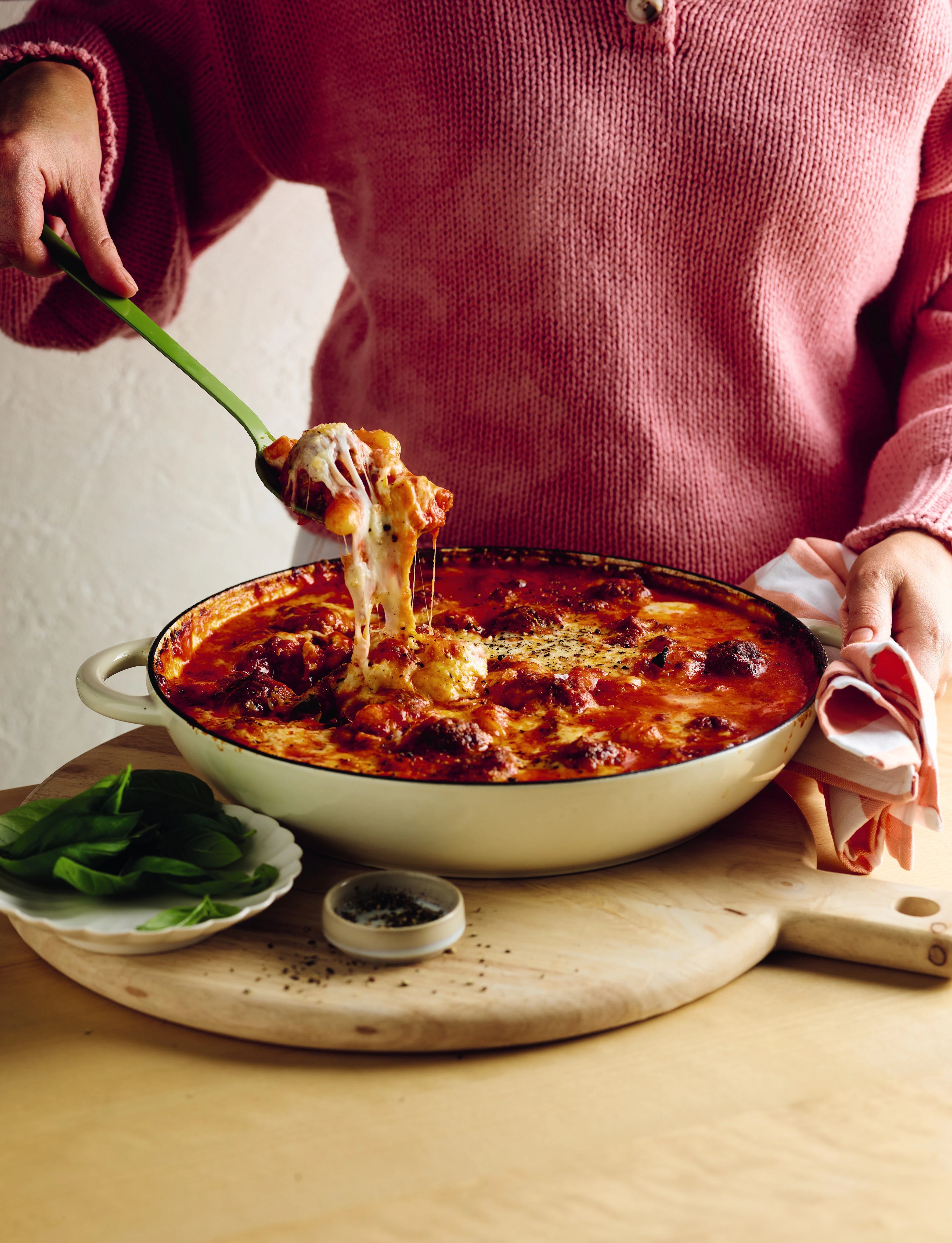 Cozy Winter Comfort: One-Pan Cheesy Meatball & Gnocchi Bake | Easy Family Recipe (2026)
