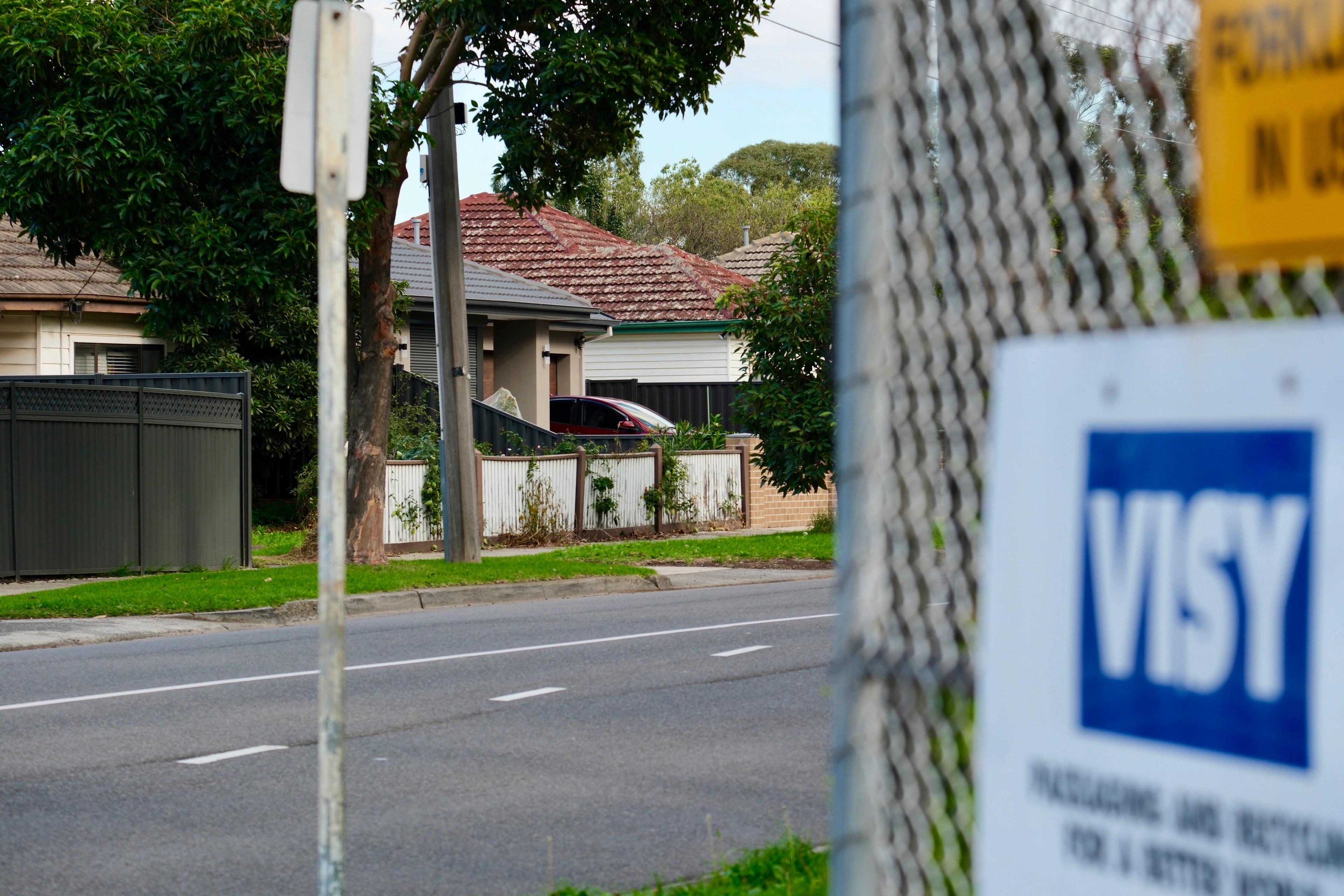 Reservoir's Stinky Secret: Visy Recycling Plant's Odor Problem (2026)