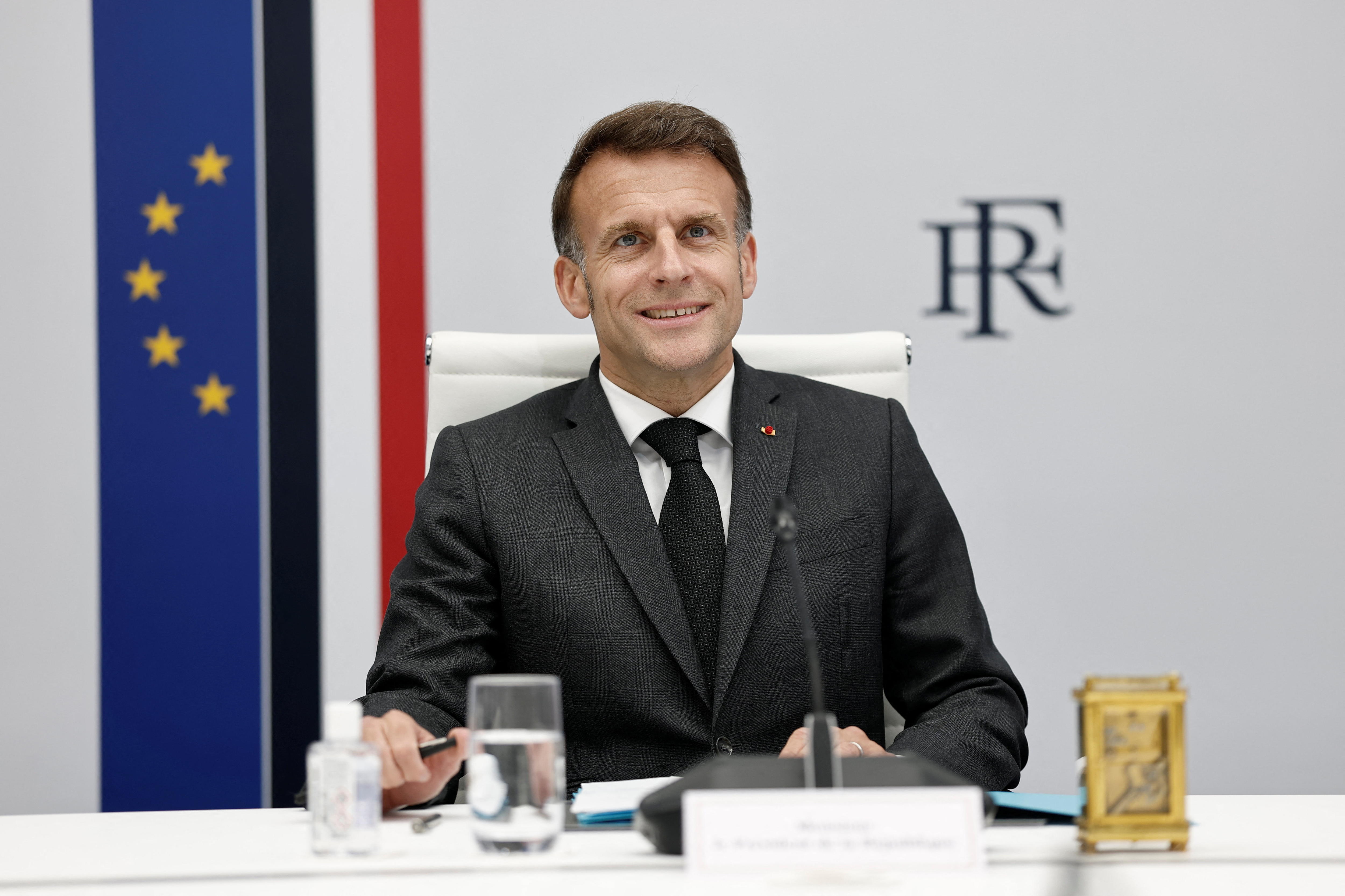 France's New Social Media Ban for Kids Under 15: What You Need to Know! (2026)