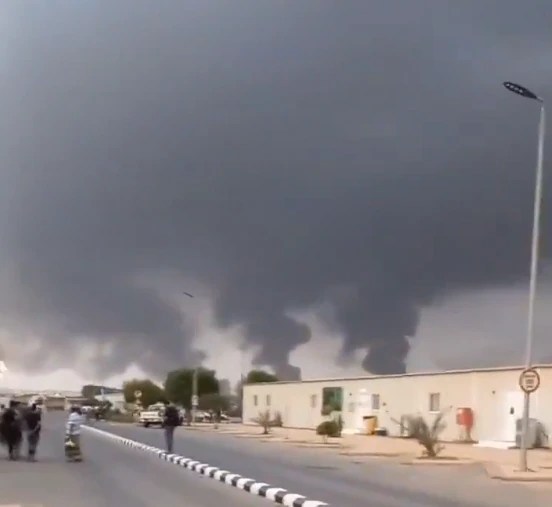 Houthis Claim Missile Strike on Saudi Arabia Amid Red Sea Blockade | Middle East Tensions Escalate (2026)