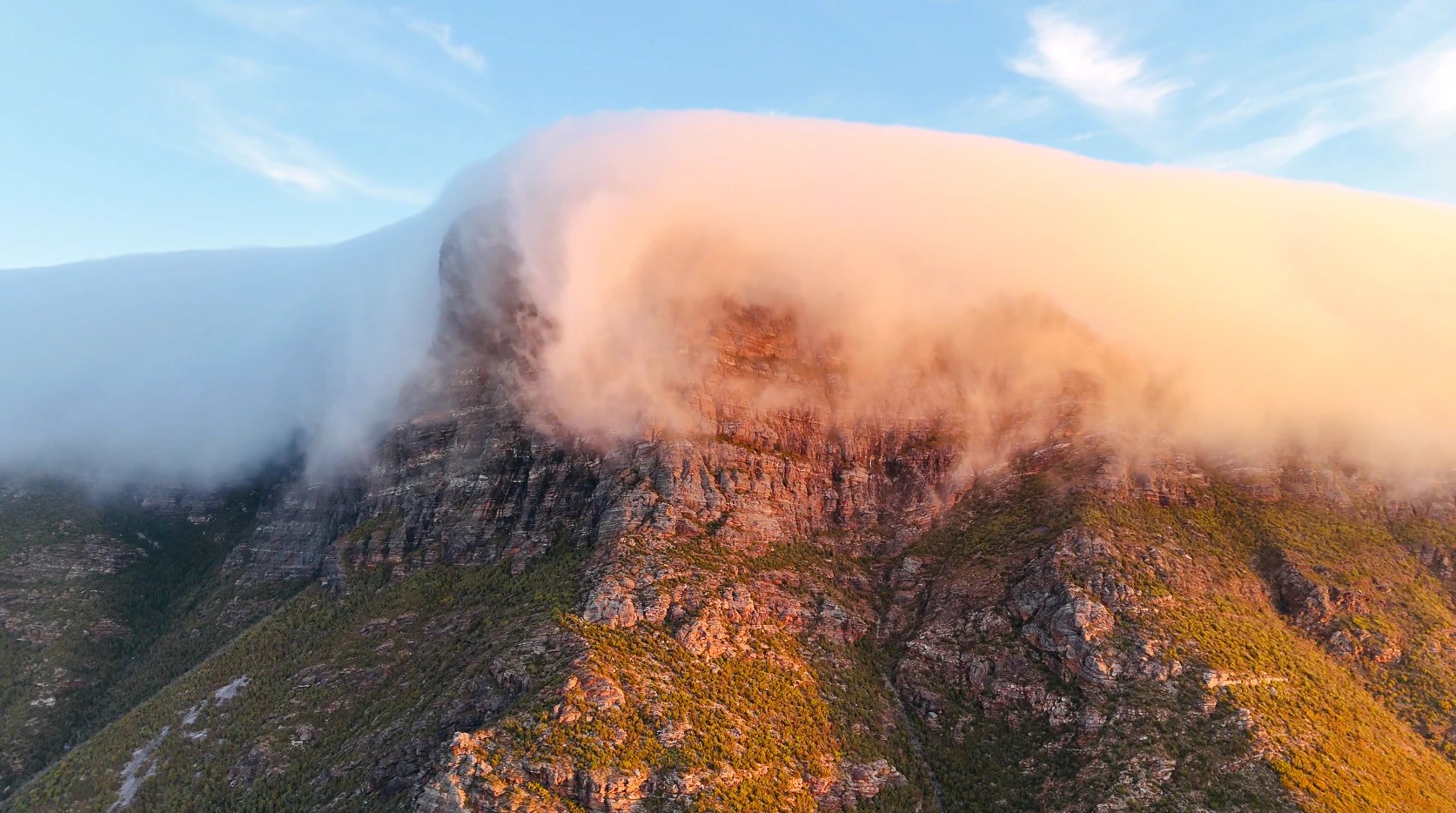 Bluff Knoll Rescue: Emergency Response to Climbers' Fall (2026)