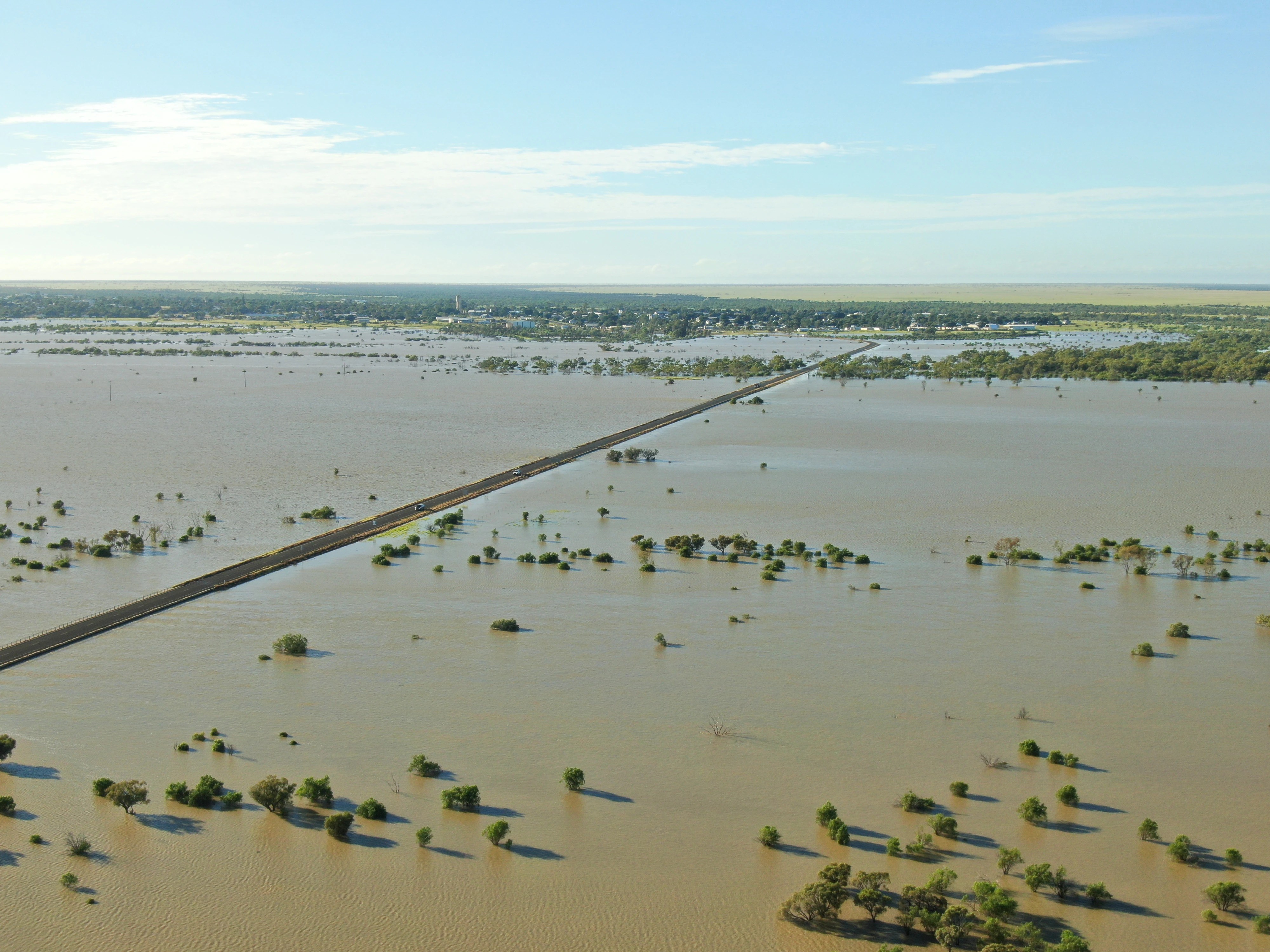 Longreach Floods: River Reaches Major Level, But Peak Expected to Be Lower (2026)