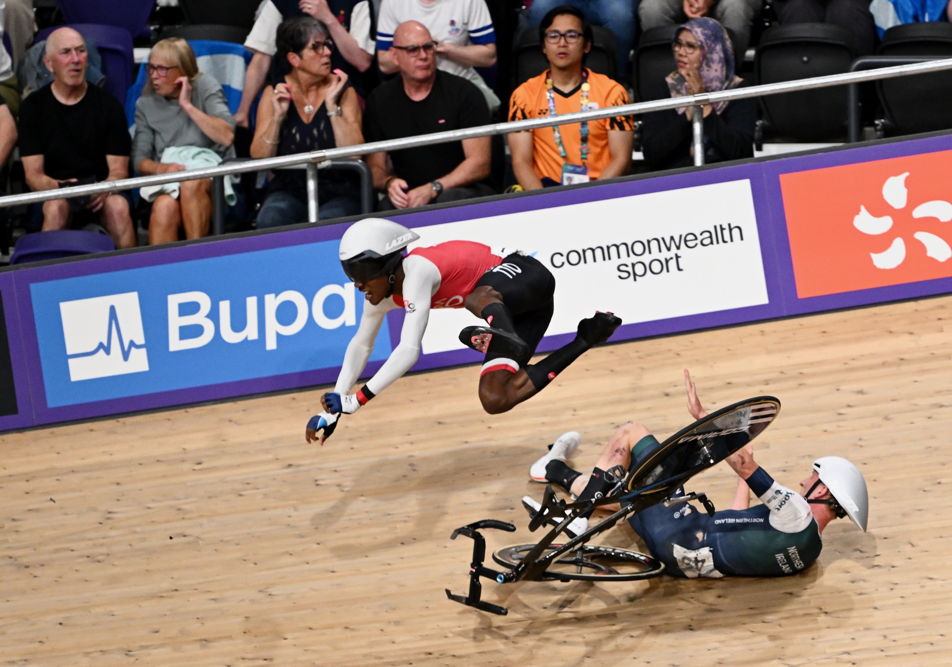 Commonwealth Games Crash: Rider Stretchered Off Track (2026)