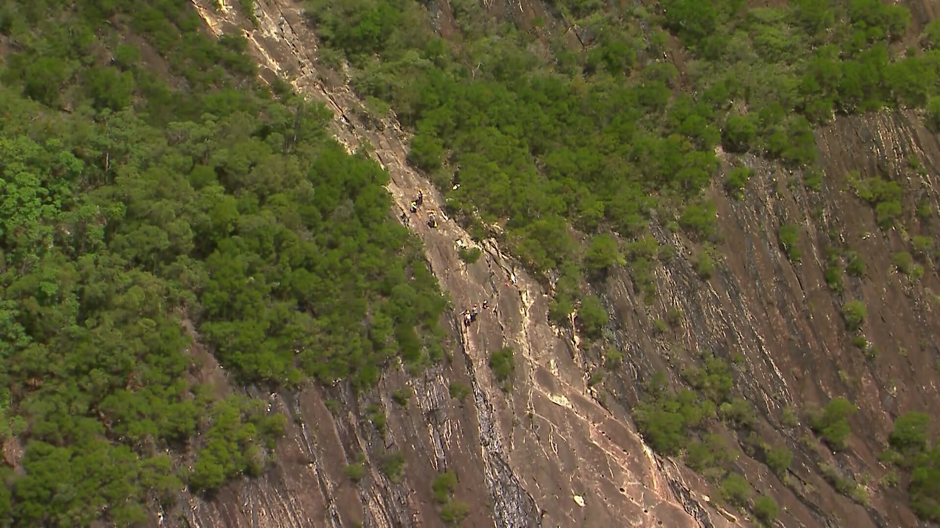 Mount Beerwah Tragedy: Teenagers Fall to Their Deaths in Queensland (2026)