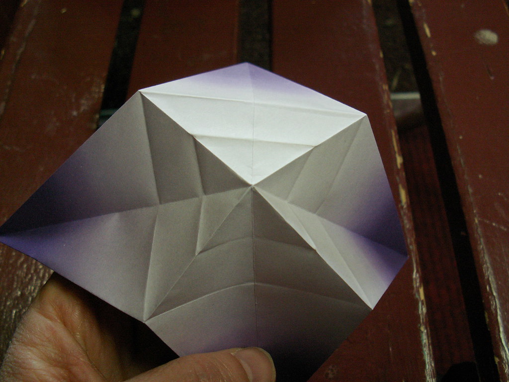 Commencez avec une feuille de papier carrée. Origami Pattern: Fleur de Lys: 20 | Origami Fleur de Lys Patâ¦ | Flickr