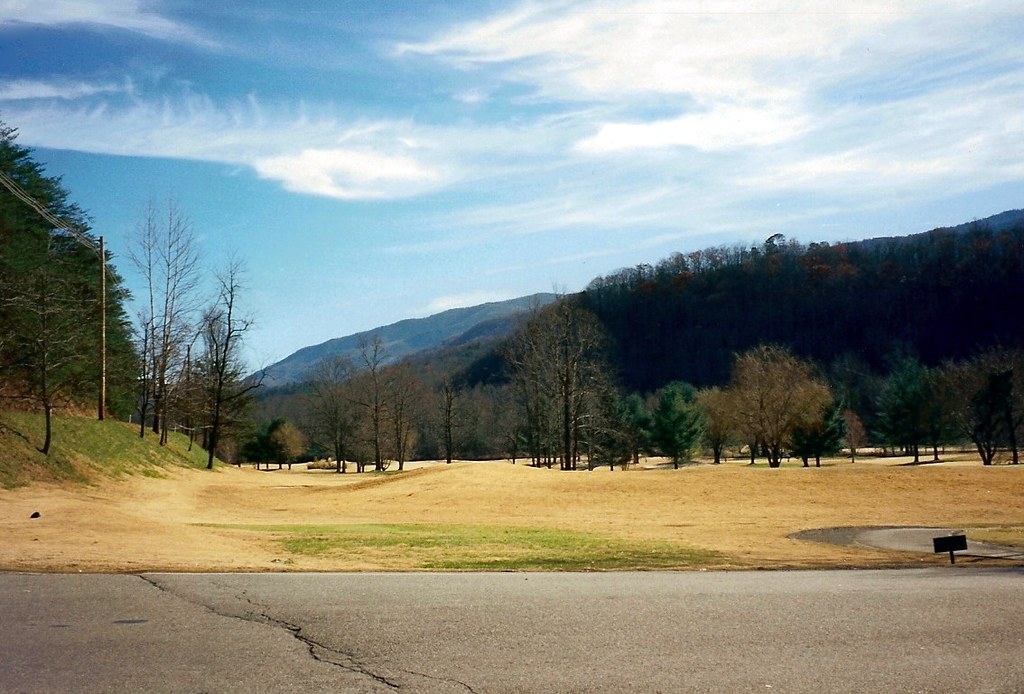 It is perfect for everything . THANKSGIVING WEEKEND 1996** | The golf course at Cobbly